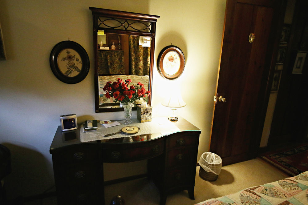 Ebenezer House Bed & Breakfast Burtonsville Buitenkant foto