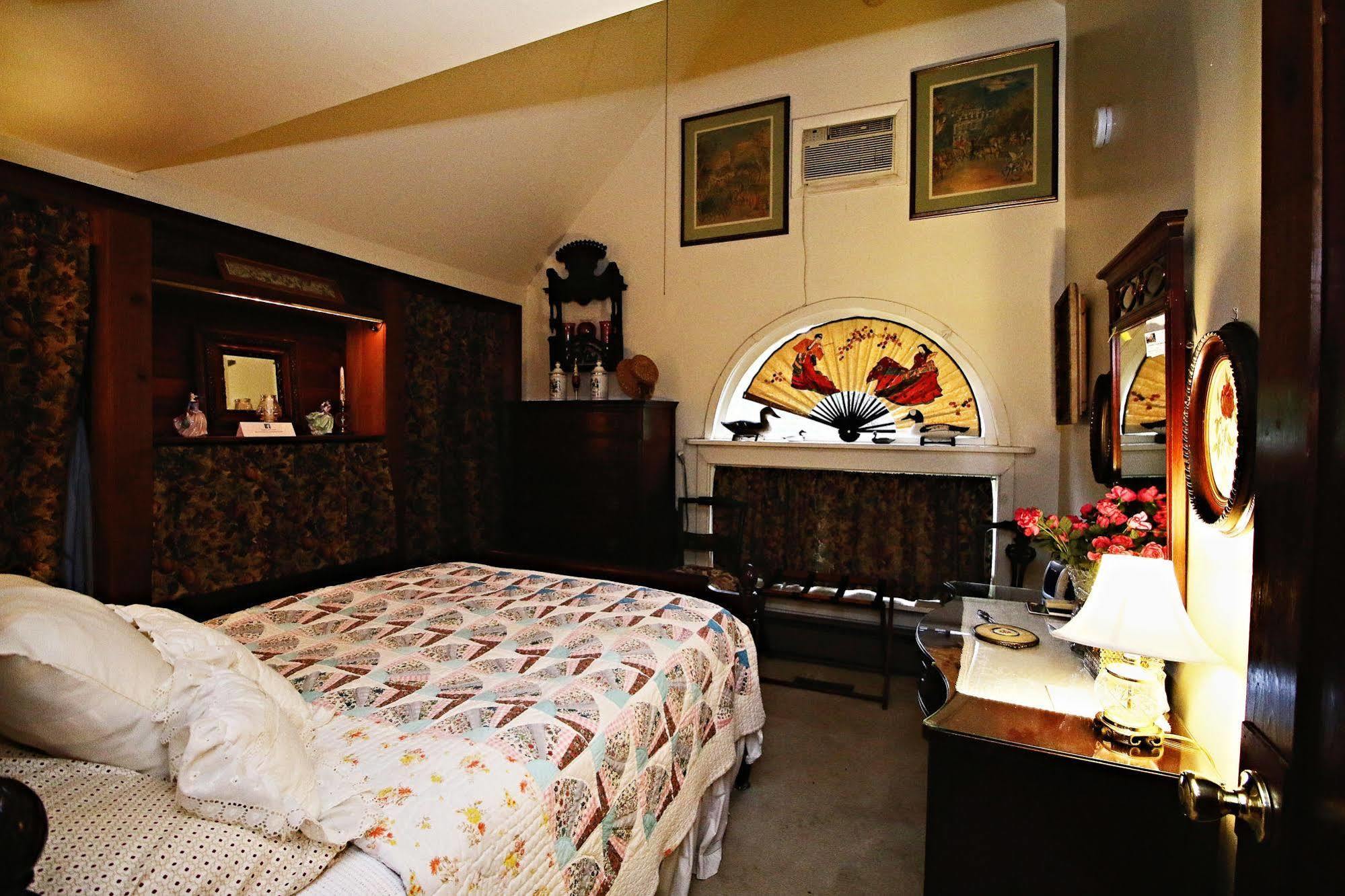 Ebenezer House Bed & Breakfast Burtonsville Buitenkant foto